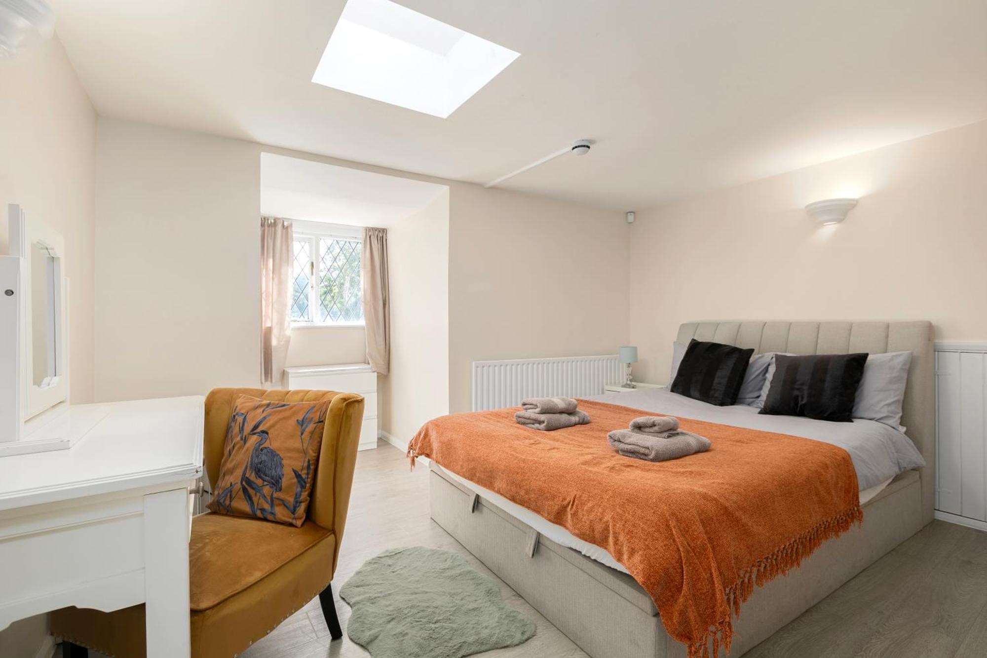 Rural Lodge Stay In Windsor! Hot Tub! Sleeps 20 Bray Extérieur photo