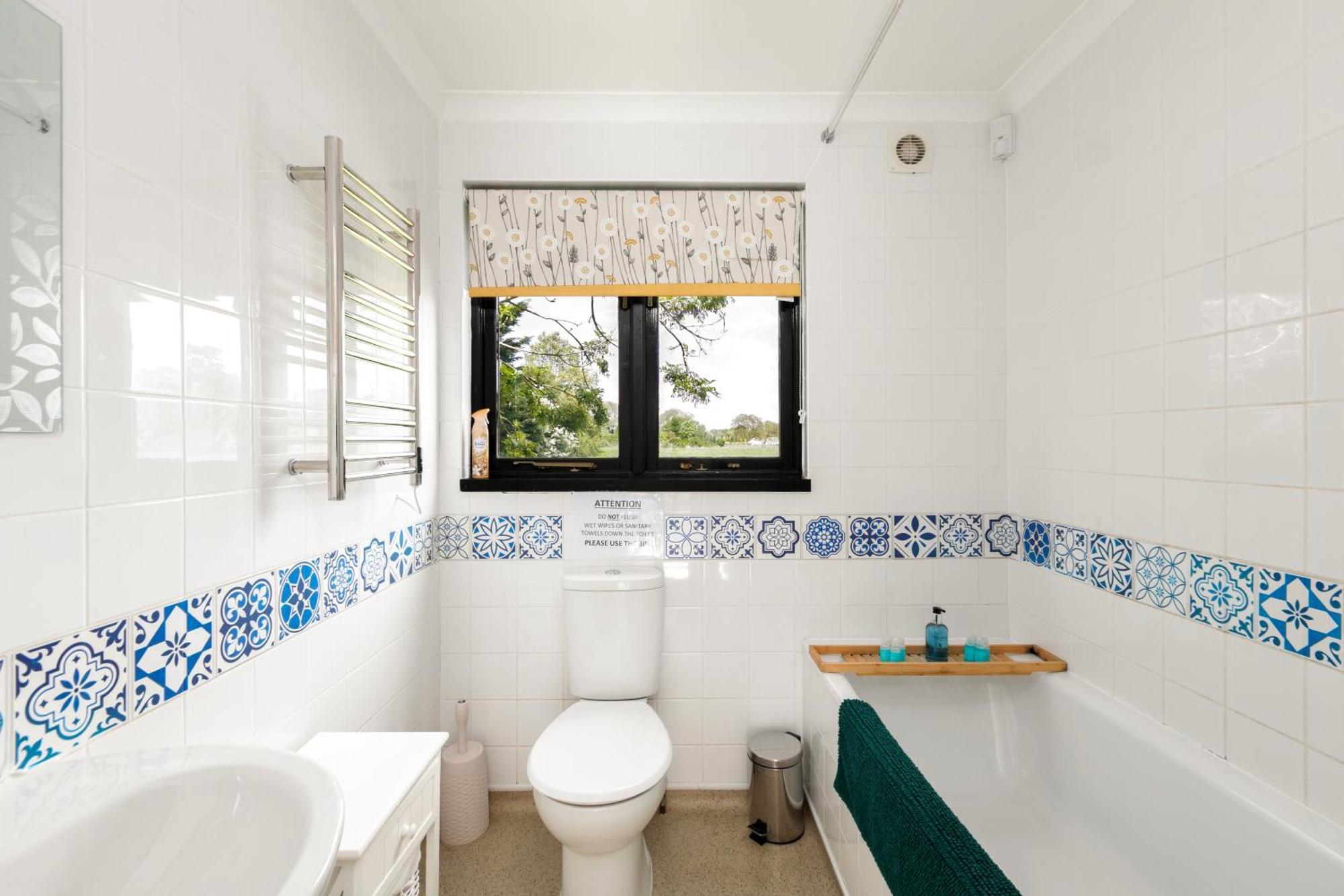Rural Lodge Stay In Windsor! Hot Tub! Sleeps 20 Bray Extérieur photo